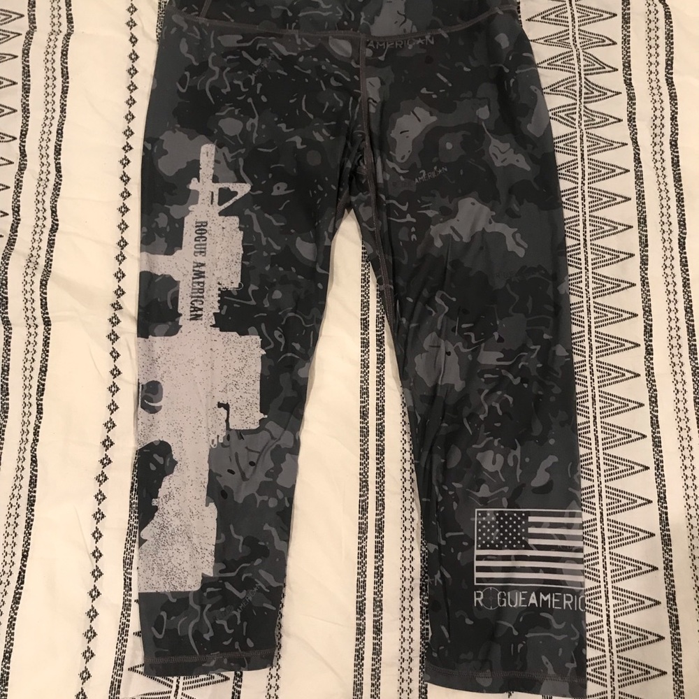 Rouge American leggings size 4